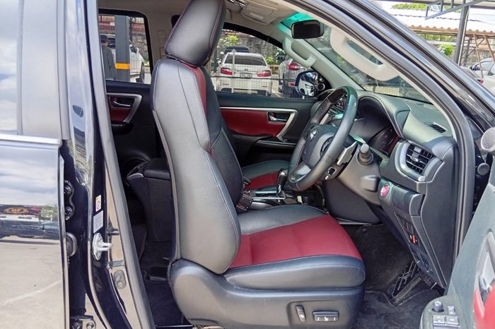 TOYOTA 4WD 2019 2.8V AT FORTUNER BLACK  6255 full