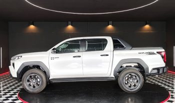 TRAVO OVERLAND PLUS 4WD 2026 2.8 AT DOUBLE CAB WHITE  24279 full