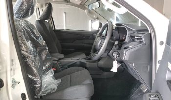 TRAVO SMART PRE 2026 2.8 AT DOUBLE CAB WHITE  01727 full