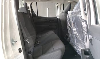 TRAVO SMART PRE 2026 2.8 AT DOUBLE CAB WHITE  01727 full