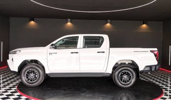 TRAVO SMART PRE 2026 2.8 AT DOUBLE CAB WHITE  01727 full
