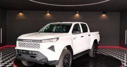 TRAVO SMART PRE 2026 2.8 AT DOUBLE CAB WHITE  01727