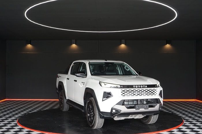 TRAVO OVERLAND PLUS 4WD 2026 2.8 AT DOUBLE CAB WHITE  24275 full