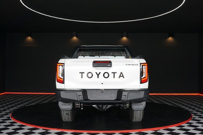 TRAVO OVERLAND PLUS 4WD 2026 2.8 AT DOUBLE CAB WHITE  24275 full