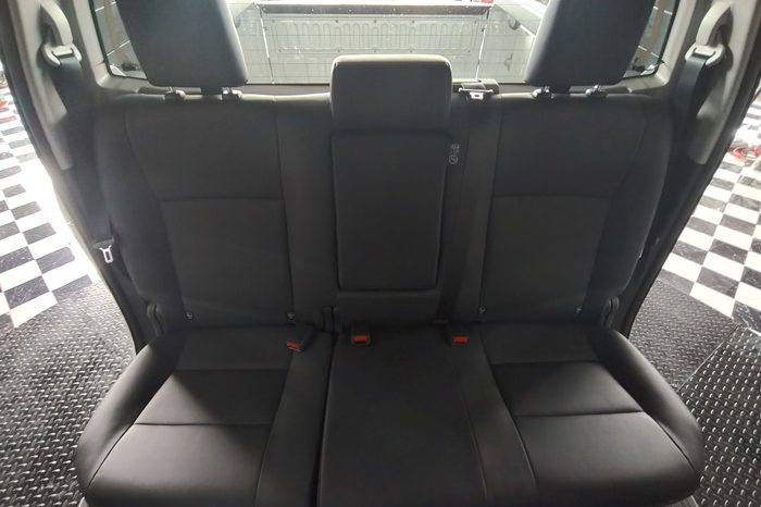 TRAVO OVERLAND PLUS 4WD 2026 2.8 AT DOUBLE CAB WHITE  24275 full