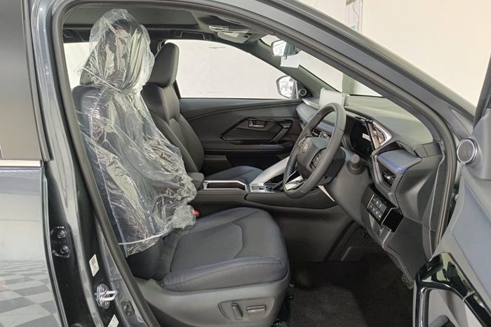 TOYOTA 2026 SUV PREMIUM YARIS CROSS 2WD 1.5 AT DARK GREY  54093 full