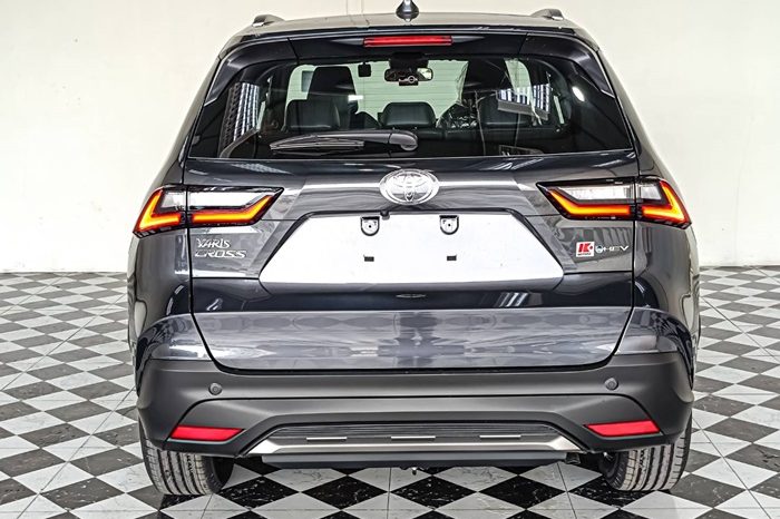 TOYOTA 2026 SUV PREMIUM YARIS CROSS 2WD 1.5 AT DARK GREY  54093 full