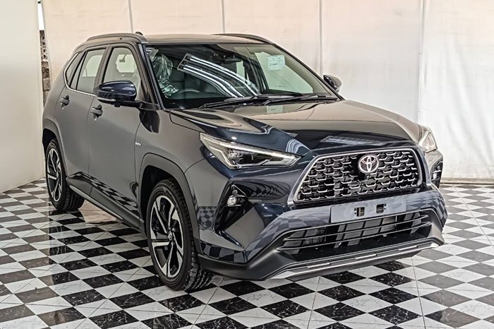 TOYOTA 2026 SUV PREMIUM YARIS CROSS 2WD 1.5 AT DARK GREY  54093 full