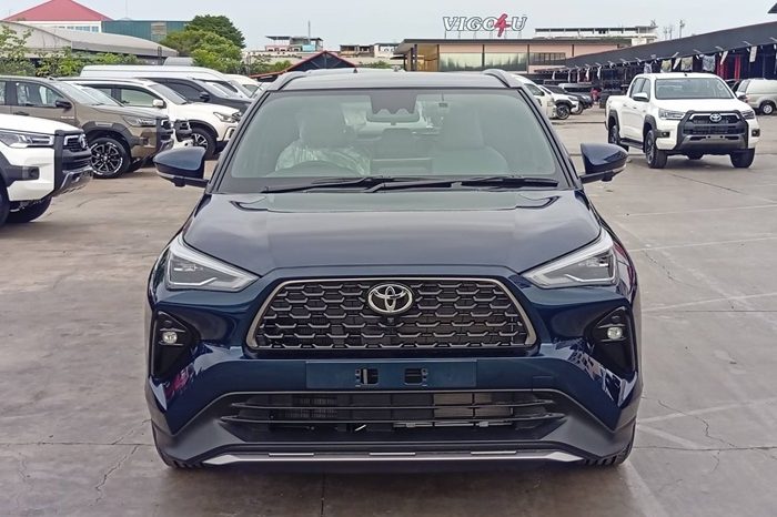 TOYOTA 2026 SUV PREMIUM YARIS CROSS 2WD 1.5 AT BLUE  64519 full
