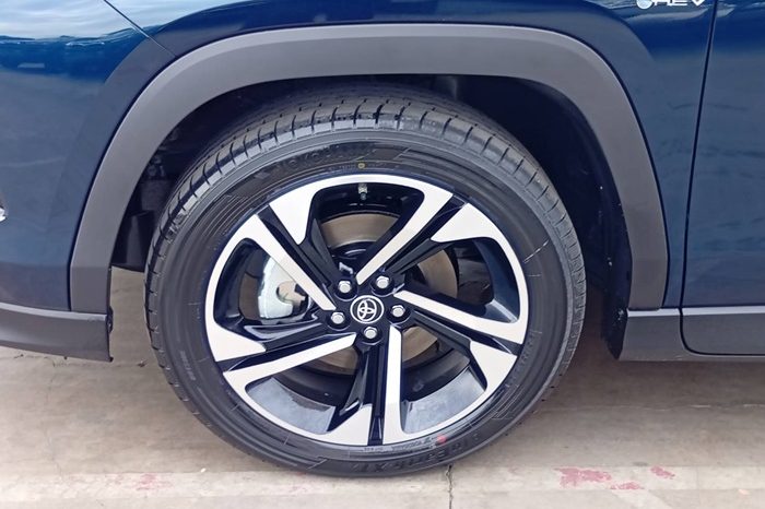 TOYOTA 2026 SUV PREMIUM YARIS CROSS 2WD 1.5 AT BLUE  64519 full