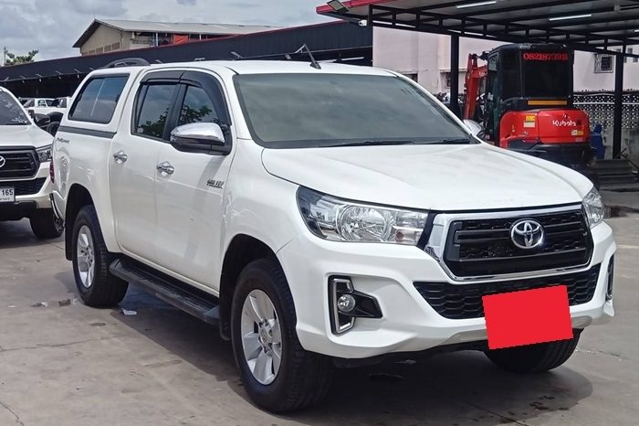REVO PRE 2019 2.4E AT DOUBLE CAB WHITE  5917 full