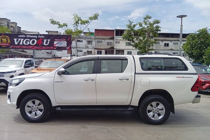 REVO PRE 2019 2.4E AT DOUBLE CAB WHITE  5917 full