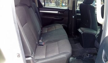 REVO PRE 2019 2.4E AT DOUBLE CAB WHITE  5917 full