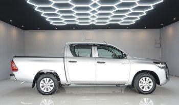 REVO 2WD 2020 2.4 MID AT DOUBLE CAB SILVER  7893 full