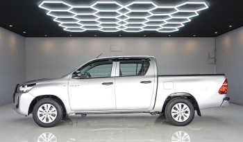 REVO 2WD 2020 2.4 MID AT DOUBLE CAB SILVER  7893 full
