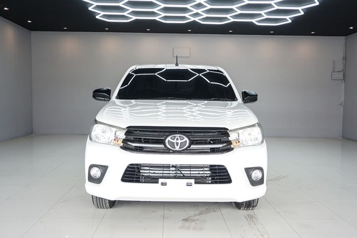 REVO 2WD 2020 2.4J MT STANDARD WHITE  8276 full
