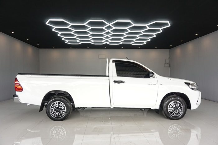 REVO 2WD 2020 2.4J MT STANDARD WHITE  8276 full