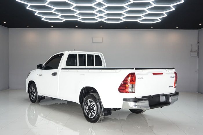 REVO 2WD 2020 2.4J MT STANDARD WHITE  8276 full