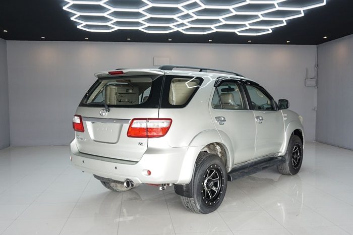 TOYOTA 4WD 2008 3.0V AT FORTUNER SILVER  1406 full
