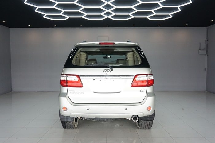 TOYOTA 4WD 2008 3.0V AT FORTUNER SILVER  1406 full