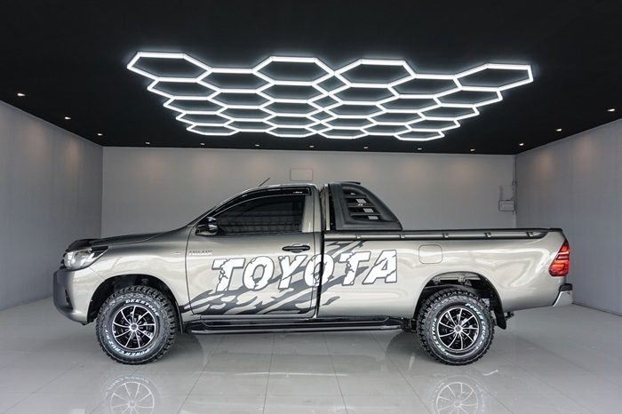 REVO 2WD 2019 2.4J MT STANDARD BRONZE  5616 full