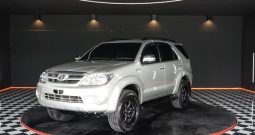 TOYOTA 4WD 2006 2.7V AT FORTUNER SILVER  3936