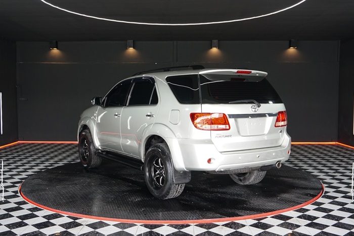 TOYOTA 4WD 2006 2.7V AT FORTUNER SILVER  3936 full