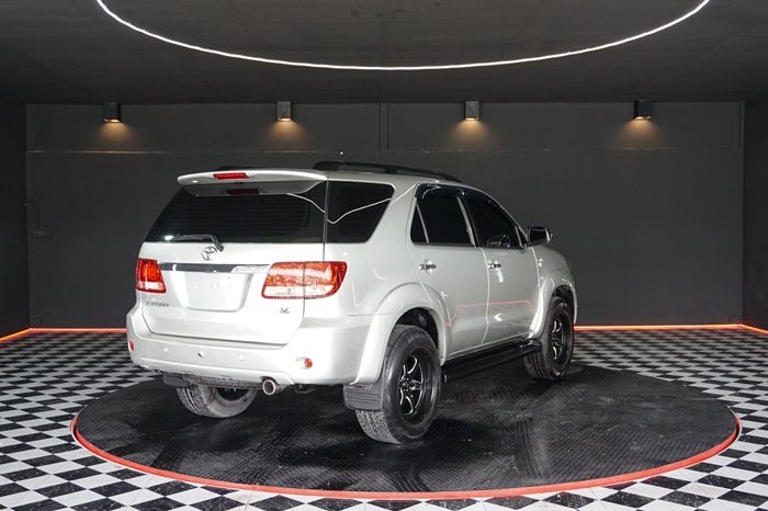 TOYOTA 4WD 2006 2.7V AT FORTUNER SILVER  3936 full