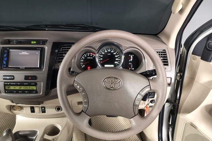 TOYOTA 4WD 2006 2.7V AT FORTUNER SILVER  3936 full