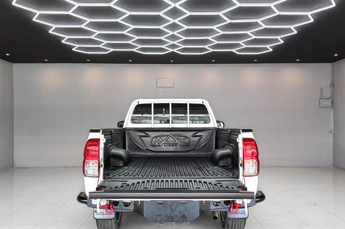 REVO 2WD 2024 2.8J MT STANDARD WHITE  7097 full