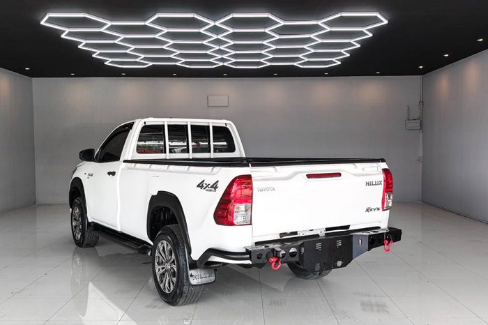 REVO 2WD 2024 2.8J MT STANDARD WHITE  7097 full
