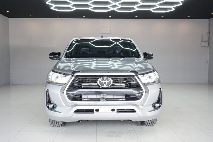 REVO 2WD 2022 2.4 ENTRY AT DOUBLE CAB SILVER  5548 full
