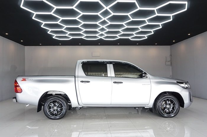 REVO 2WD 2022 2.4 ENTRY AT DOUBLE CAB SILVER  5548 full