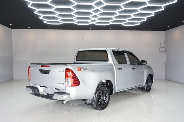REVO 2WD 2022 2.4 ENTRY AT DOUBLE CAB SILVER  5548 full