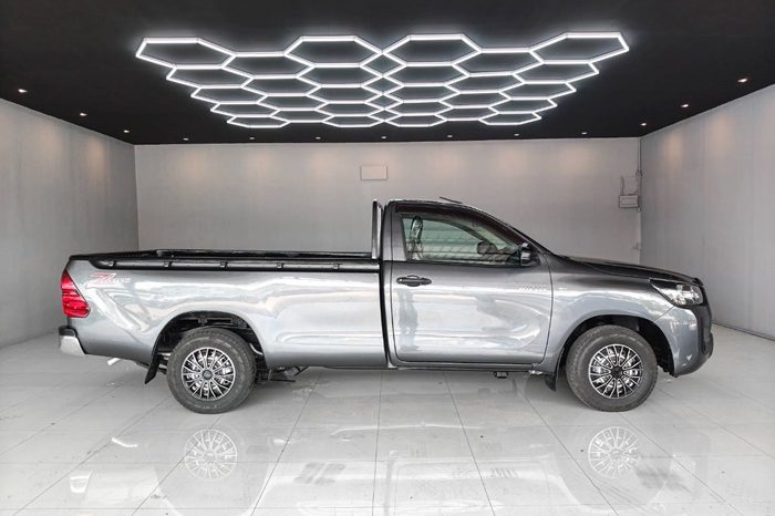 REVO 2WD 2021 2.4J MT STANDARD GREY  5769 full