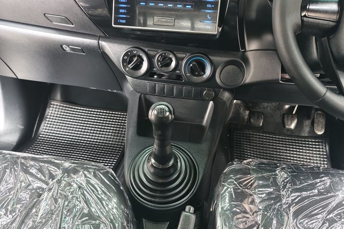 REVO 2WD 2019 2.4J MT STANDARD BRONZE  6394 full