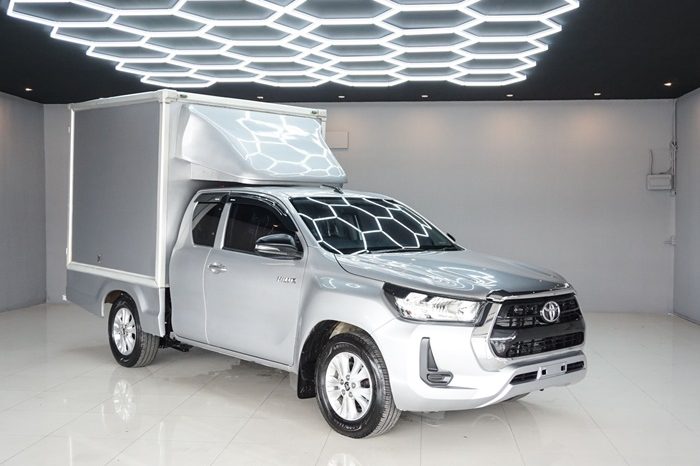 REVO 2WD 2021 2.4 MID AT SMART CAB SILVER  2199 full