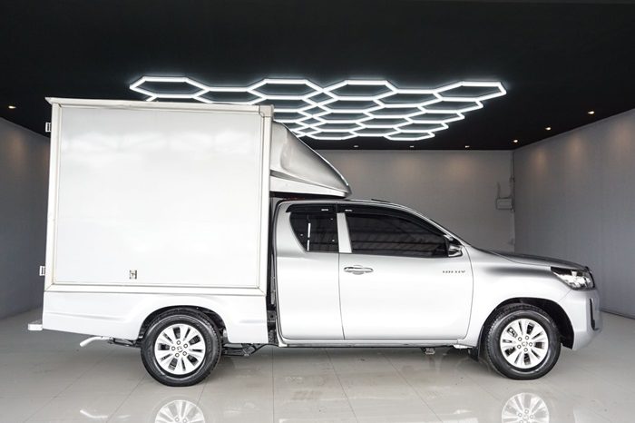 REVO 2WD 2021 2.4 MID AT SMART CAB SILVER  2199 full