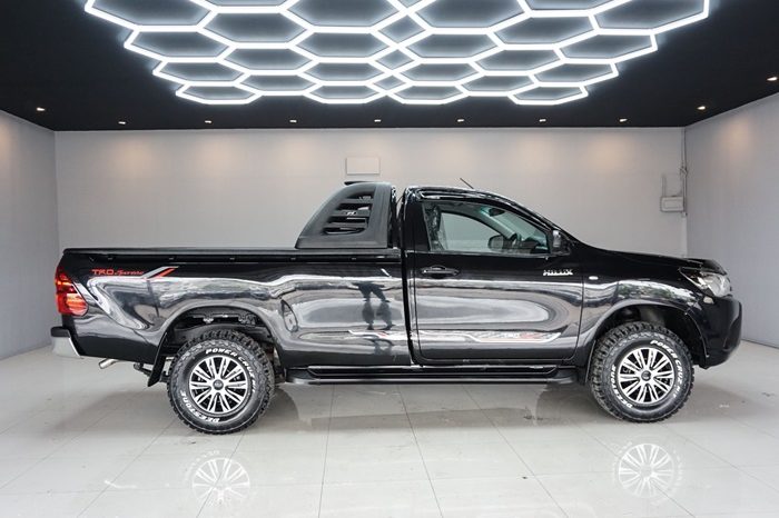 REVO 2WD 2019 2.4J MT STANDARD BLACK  7047 full