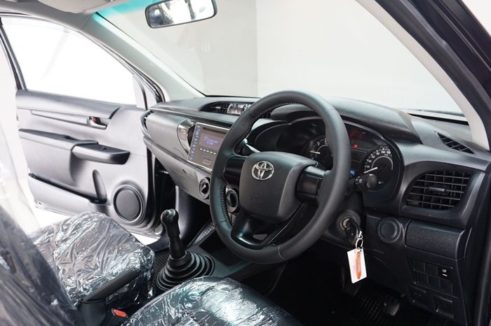 REVO 2WD 2019 2.4J MT STANDARD BLACK  7047 full