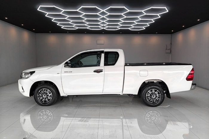 REVO 2WD 2019 2.4J MT SMART CAB WHITE  1216 full