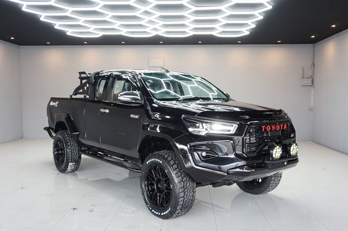 REVO 4WD 2016 2.4J AT SMART CAB BLACK 8958 full