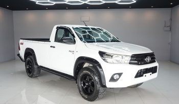 REVO 2WD 2017 2.8J MT STANDARD WHITE  4360 full