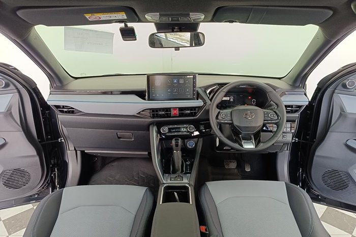 TOYOTA 2026 SUV PREMIUM YARIS CROSS 2WD 1.5 AT BLACK  54378 full