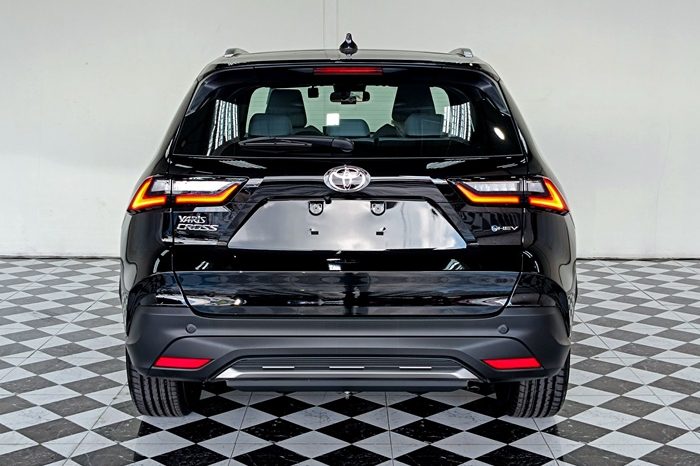TOYOTA 2026 SUV PREMIUM YARIS CROSS 2WD 1.5 AT BLACK  54378 full