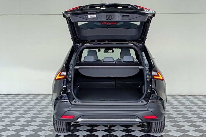 TOYOTA 2026 SUV PREMIUM YARIS CROSS 2WD 1.5 AT BLACK  54378 full
