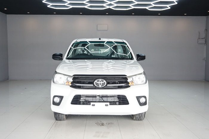 REVO 2WD 2019 2.4J MT STANDARD WHITE  7258 full