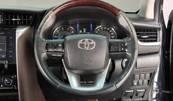 TOYOTA 2WD 2016 2.4V AT FORTUNER BLACK  2270 full