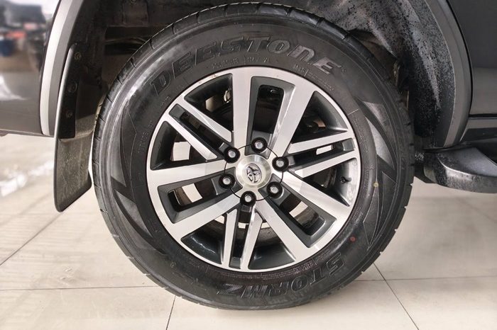 TOYOTA 2WD 2016 2.4V AT FORTUNER BLACK  2270 full