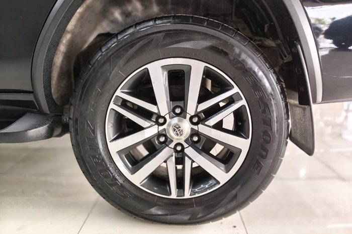 TOYOTA 2WD 2016 2.4V AT FORTUNER BLACK  2270 full
